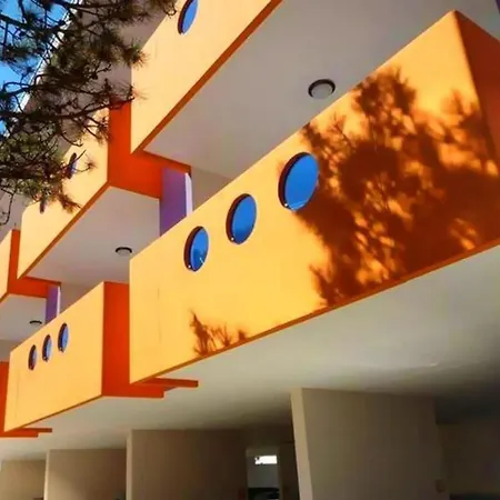 Functional Flat In A Modern With Pool Appartamento *